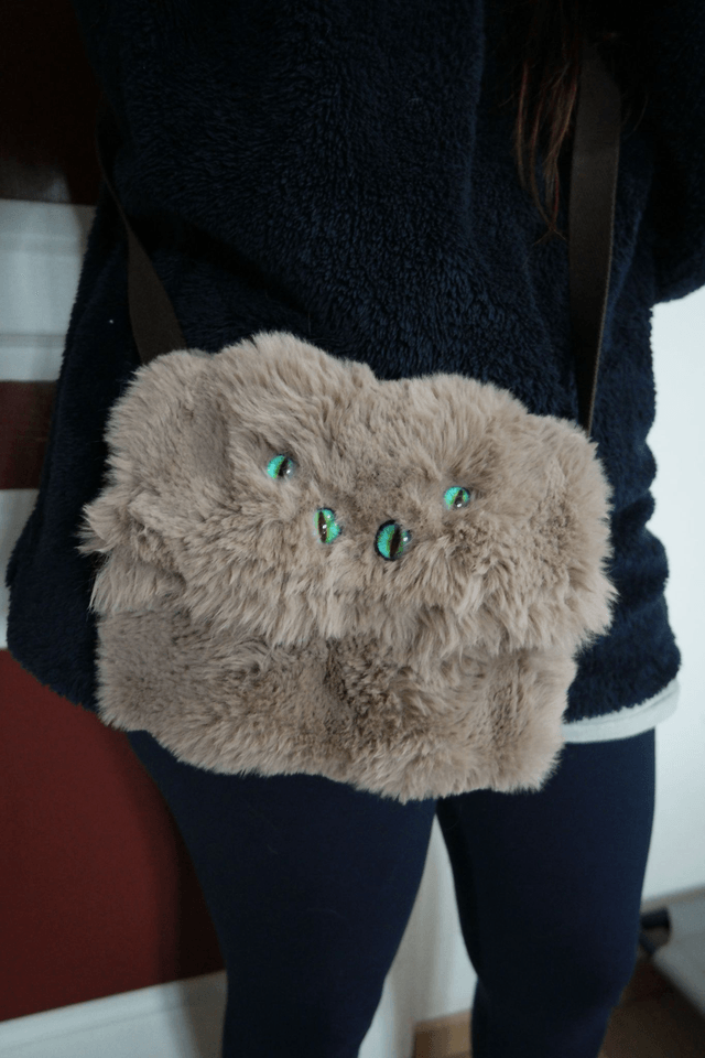 Sac monstre gris