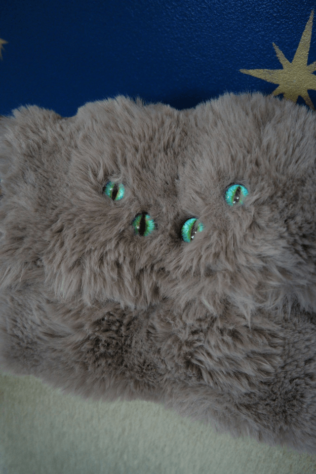 Sac monstre gris