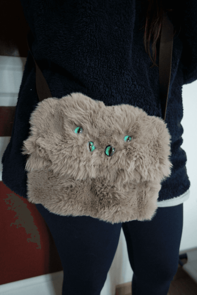 Sac monstre gris